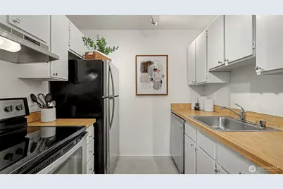 421 Wells Avenue S, Renton, WA 98057 - Photo 23