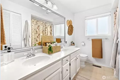 10124 241st Place SW, Edmonds, WA 98020 - Photo 15