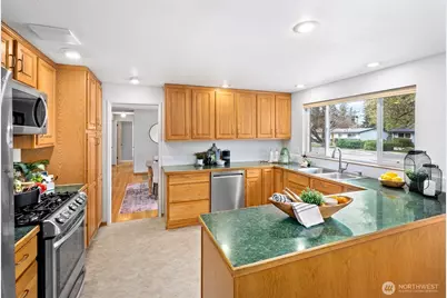 10124 241st Place SW, Edmonds, WA 98020 - Photo 7