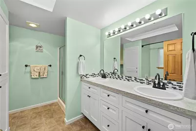 36421 80th Avenue E, Eatonville, WA 98328 - Photo 17