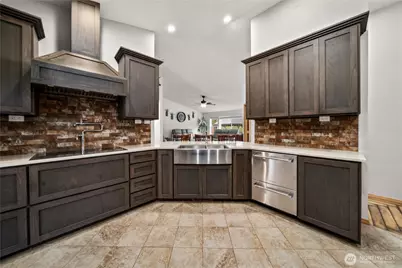 36421 80th Avenue E, Eatonville, WA 98328 - Photo 11