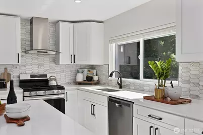 6018 152nd Avenue NE, Redmond, WA 98052 - Photo 11