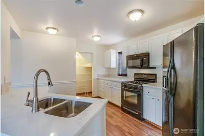 15890 Lakeview Avenue SE, Monroe, WA 98272 - Photo 9