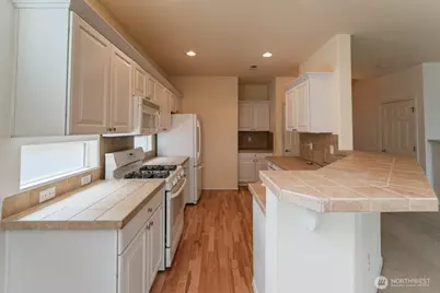 960 Lynnwood Court SE #1027, Renton, WA 98058 - Photo 7