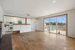 1682 NE Grandview Blvd, Keyport, WA 98345 - Photo 11