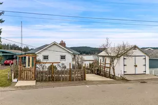 1682 NE Grandview Blvd, Keyport, WA 98345 - Photo 1