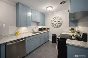 901 S Grant Ave, Tacoma, WA 98405 - Photo 17