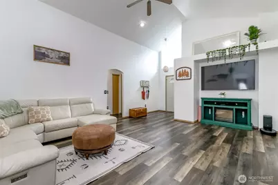 774 Carriage Court Drive W, Eatonville, WA 98328 - Photo 5