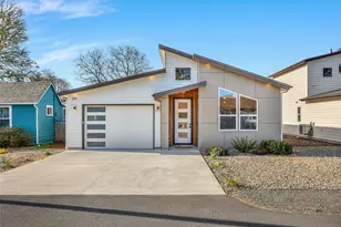 201 24th St NE, Long Beach, WA 98631 - Photo 1