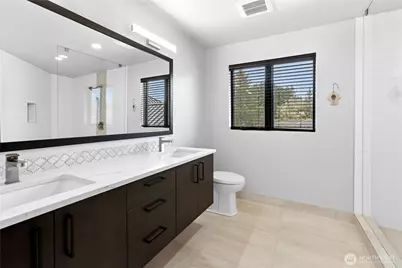 70 Cascade Ky, Bellevue, WA 98006 - Photo 25