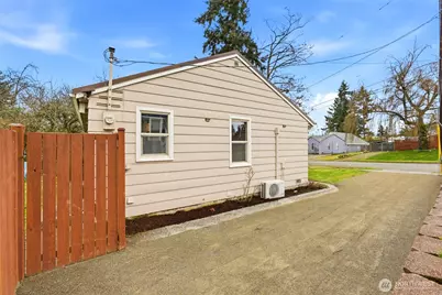 220 SW 137th St, Burien, WA 98166 - Photo 27