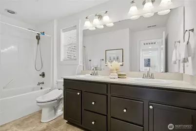 8402 121st Place SE, Newcastle, WA 98056 - Photo 33