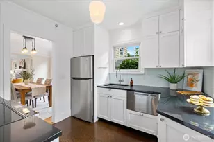 823 NE 58th St, Seattle, WA 98105 - Photo 11