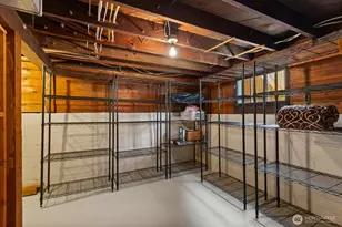 823 NE 58th St, Seattle, WA 98105 - Photo 19