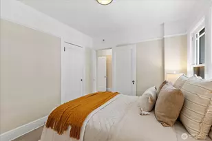 823 NE 58th St, Seattle, WA 98105 - Photo 17