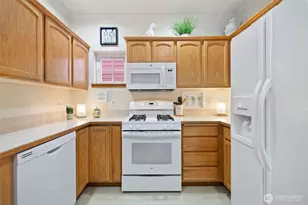 10701 NE Kingston Meadows Circle, Kingston, WA 98346 - Photo 9