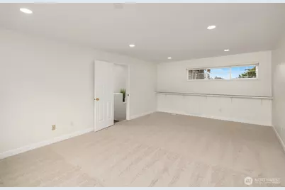1734 Ilwaco Avenue NE, Renton, WA 98059 - Photo 27