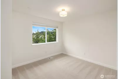 1734 Ilwaco Avenue NE, Renton, WA 98059 - Photo 29