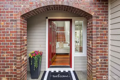 1734 Ilwaco Avenue NE, Renton, WA 98059 - Photo 3