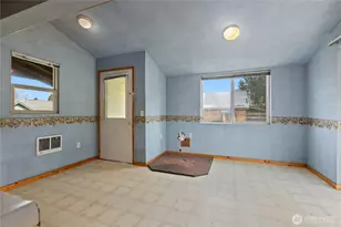 321 Royer St, Acme, WA 98220 - Photo 9