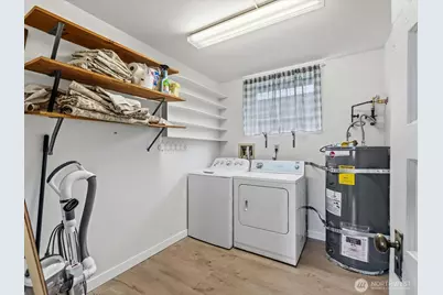 1901 Hoyt Avenue, Everett, WA 98201 - Photo 11