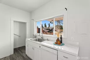 4135 36th Ave SW, Seattle, WA 98126 - Photo 11