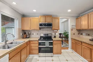 2824 V Ct SE, Auburn, WA 98002 - Photo 7