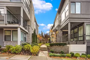 7829 NE 121st Ln, Kirkland, WA 98034 - Photo 3