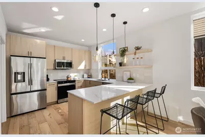 520 N 102nd Street, Seattle, WA 98133 - Photo 5