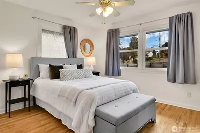 7247 36th Avenue SW, Seattle, WA 98126 - Photo 17