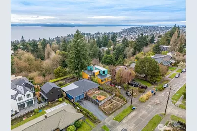 7247 36th Avenue SW, Seattle, WA 98126 - Photo 7