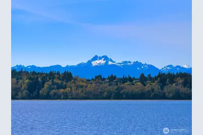 12145 Arrow Point Loop NE, Bainbridge Island, WA 98110 - Photo 17