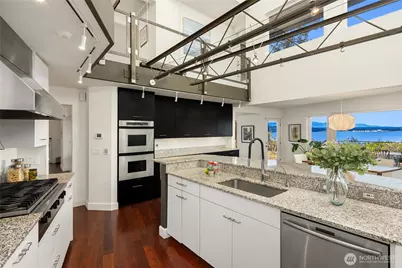 12145 Arrow Point Loop NE, Bainbridge Island, WA 98110 - Photo 9