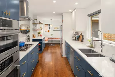 5218 Ivanhoe Place NE, Seattle, WA 98105 - Photo 21