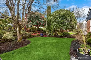 5218 Ivanhoe Pl NE, Seattle, WA 98105 - Photo 5