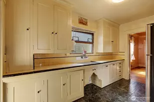 2756 44th Ave SW, Seattle, WA 98116 - Photo 5