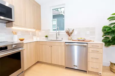 1530 25th Ave #B, Seattle, WA 98122 - Photo 5