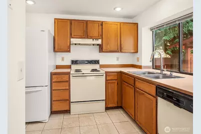 2426 198th Place SW, Lynnwood, WA 98036 - Photo 15