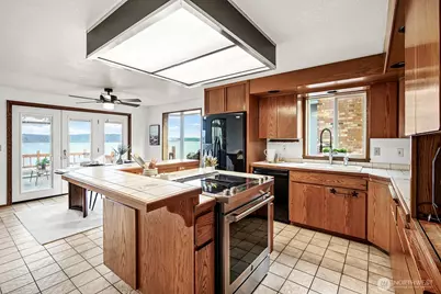 6819 Cliff Avenue SW, Longbranch, WA 98351 - Photo 13
