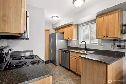 4911 N Vista Drive E #1, Bonney Lake, WA 98391 - Photo 7