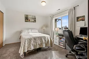 4911 N Vista Dr E, Bonney Lake, WA 98391 - Photo 17