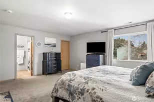 4911 N Vista Dr E, Bonney Lake, WA 98391 - Photo 15