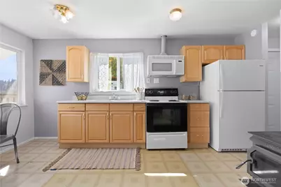 39201 Orville Road E, Eatonville, WA 98328 - Photo 9