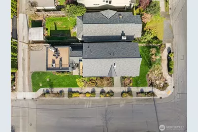 1231 4th Street W, Kirkland, WA 98033 - Photo 3