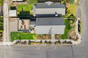 1231 4th St W, Kirkland, WA 98033 - Photo 3