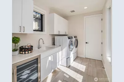 1231 4th Street W, Kirkland, WA 98033 - Photo 21
