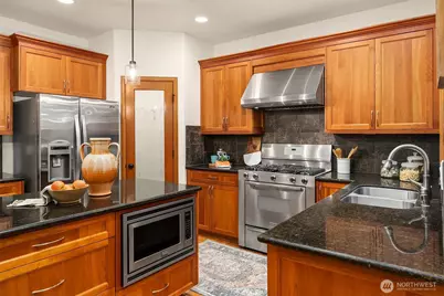 4727 245th Lane SE, Sammamish, WA 98074 - Photo 15