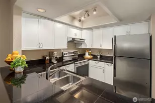 705 143rd Ave NE, Bellevue, WA 98007 - Photo 7