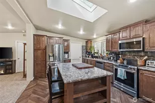 371 Sunset Dr, Oak Harbor, WA 98277 - Photo 13