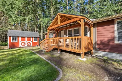 371 Sunset Drive, Oak Harbor, WA 98277 - Photo 3